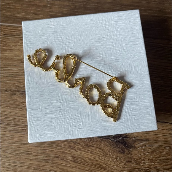 NWOT Rhinestone “BARBIE” Brooch - Picture 2 of 6